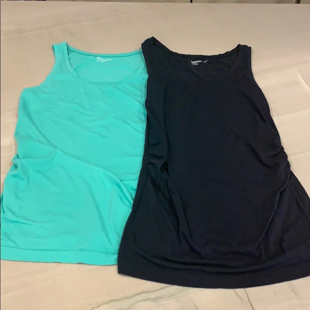 Gap Maternity side ruched tanks. 2 incl. Size L.